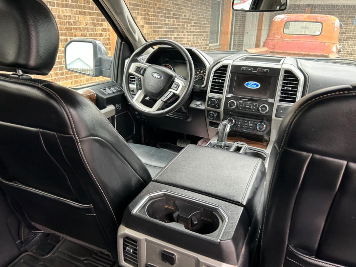 2018 Grey Ford F-150 XLT SuperCrew 5.5-ft. Bed 4WD (1FTEW1EG6JK) with an 3.5L V6 TURBO engine, 6A transmission, located at 1687 Business 35 S, New Braunfels, TX, 78130, (830) 625-7159, 29.655487, -98.051491 - Photo#4